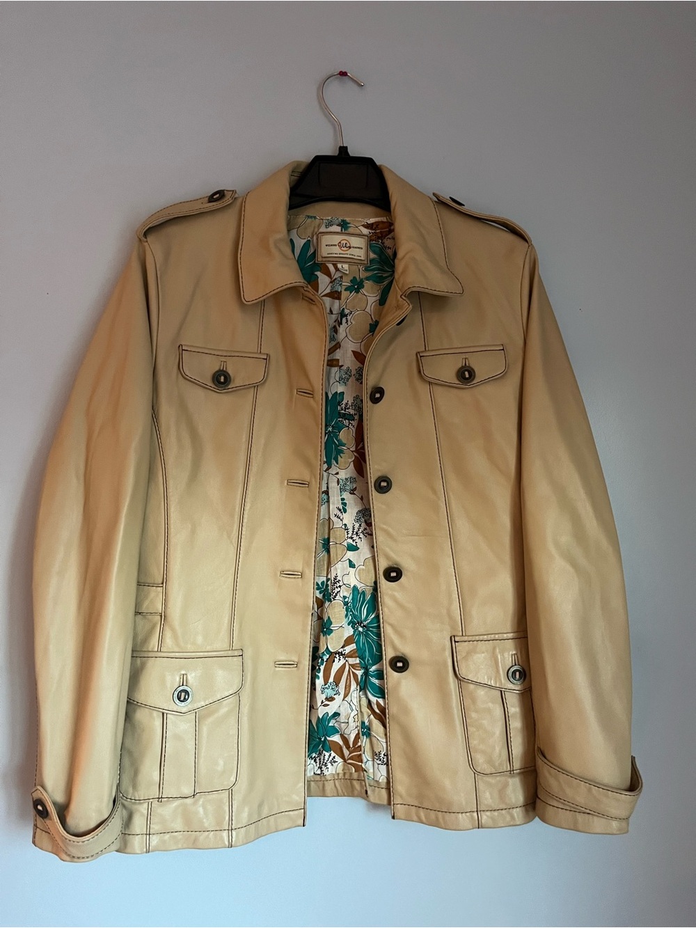 Wilsons Leather Women's tan Leather Jacket with Belted Back SZ Large